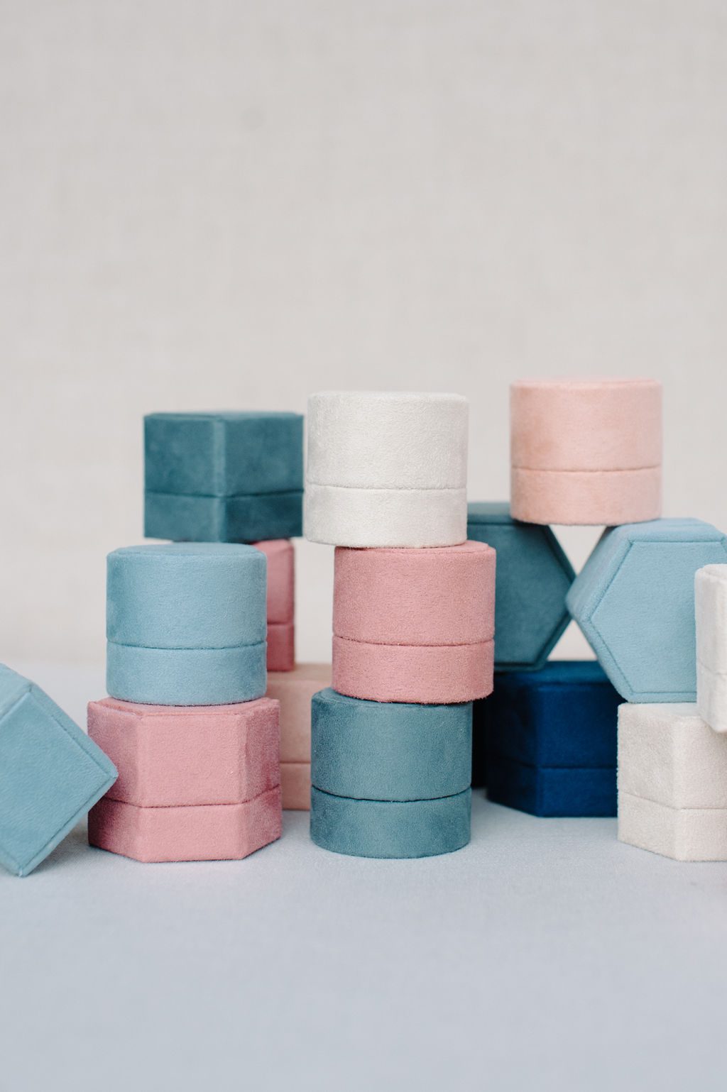 Circle Suede Ring Box image 10
