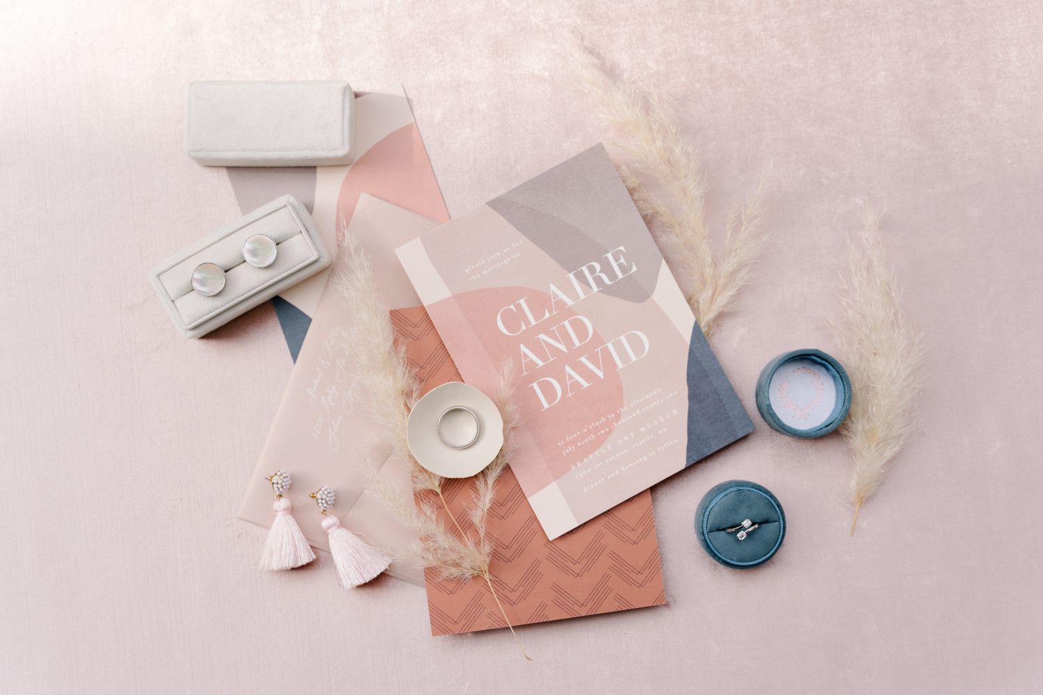 Circle Suede Ring Box image 7