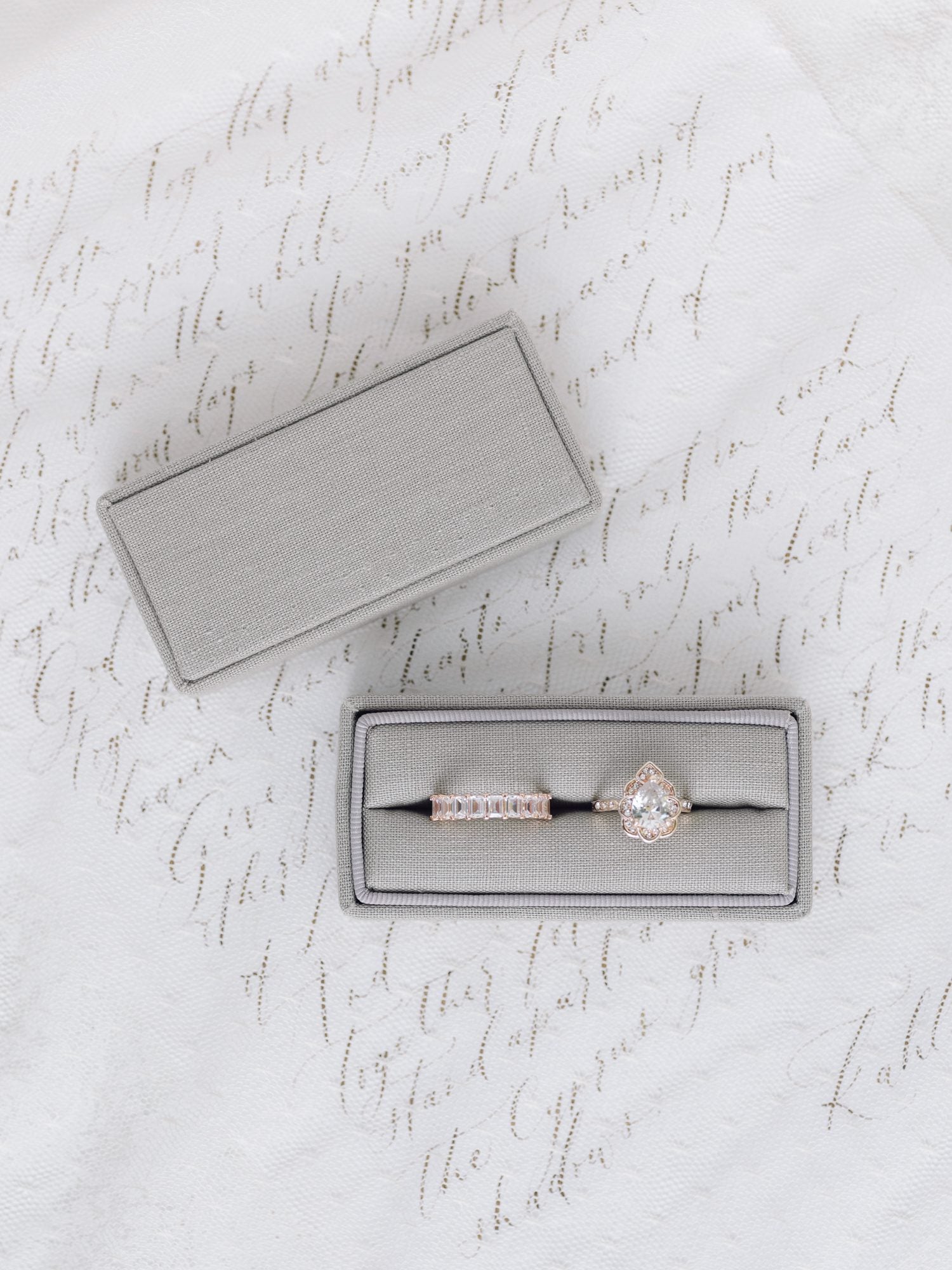 Rectangle Heritage Collection - Single Slot Jewelry Box - Greige Linen image