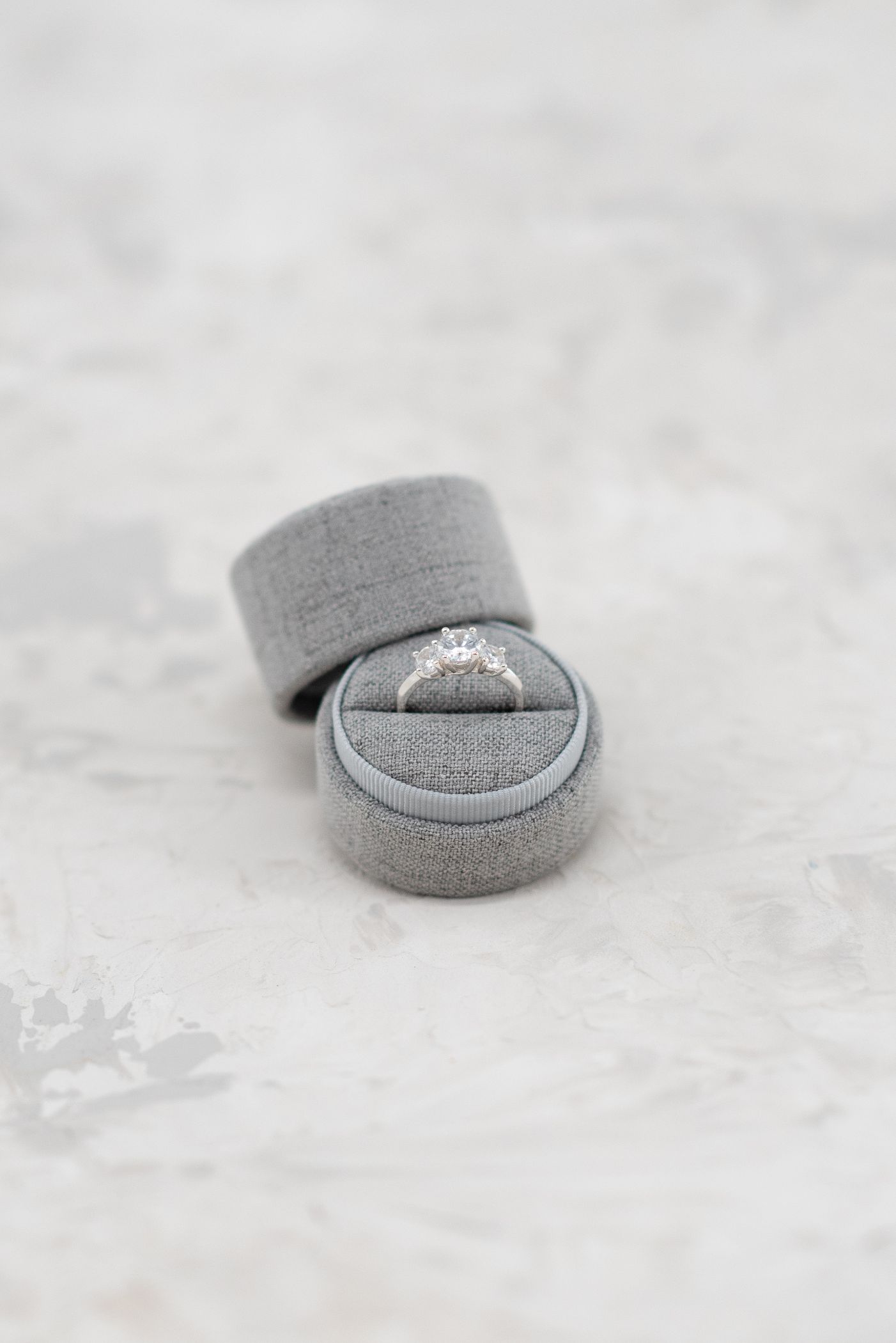 Circle Linen Ring Box image 4