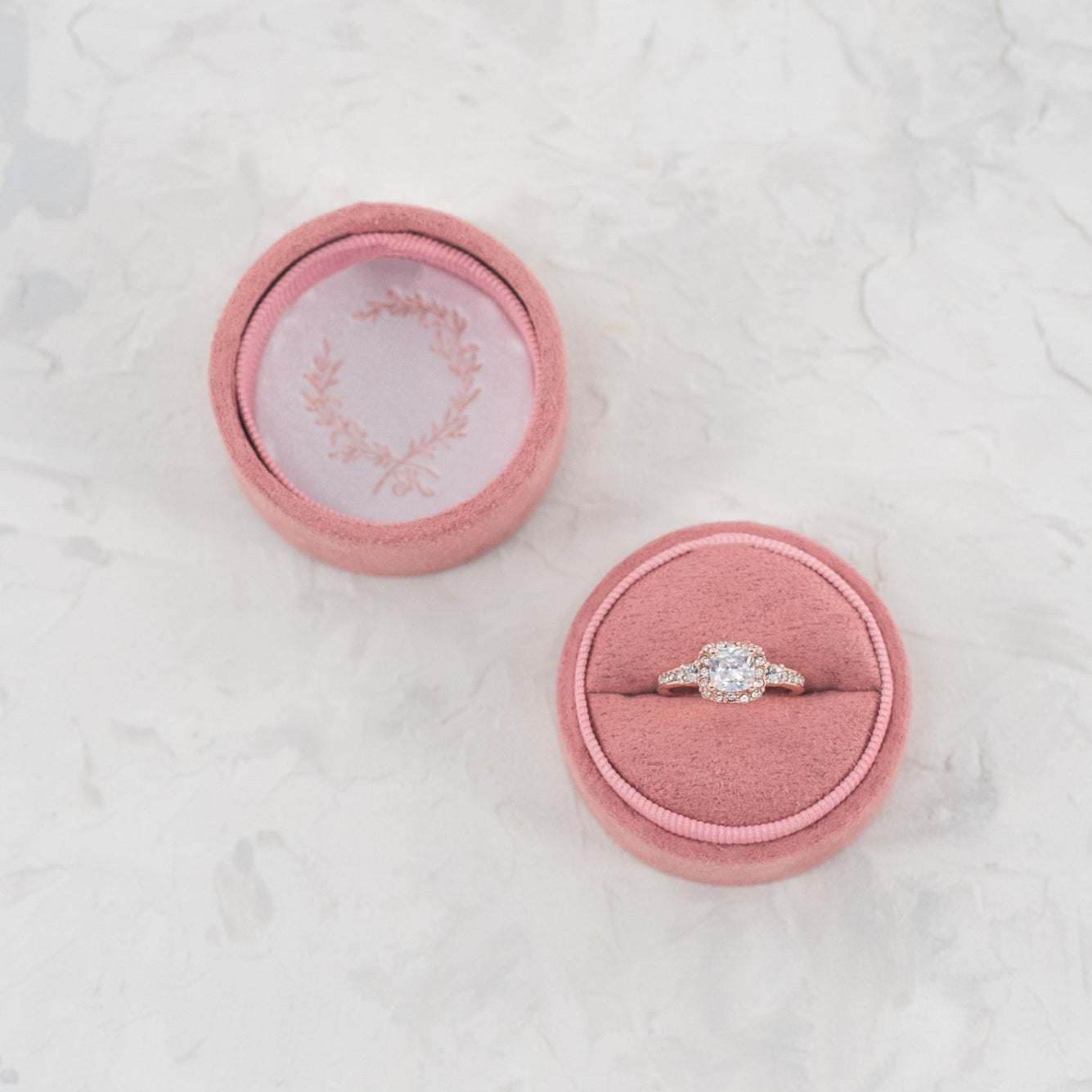 Circle Suede Ring Box - English Rose Mauve image