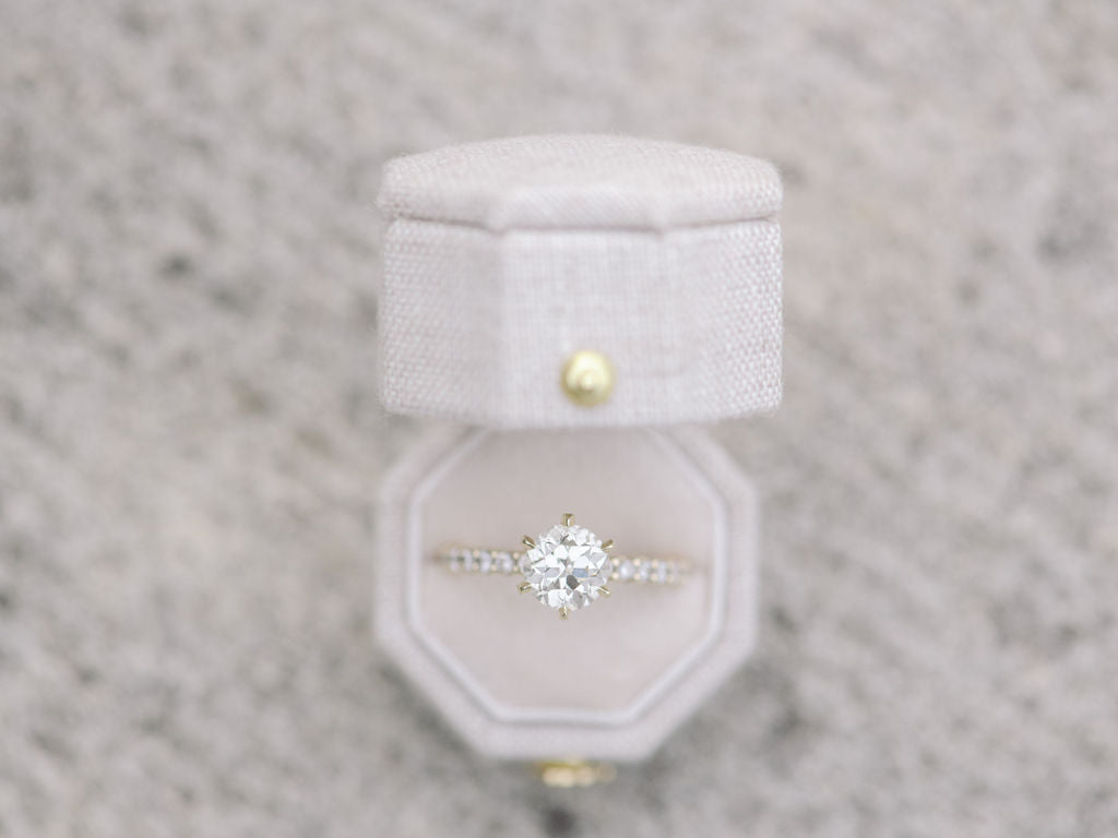 Fine Linen: A Must-Have Luxury