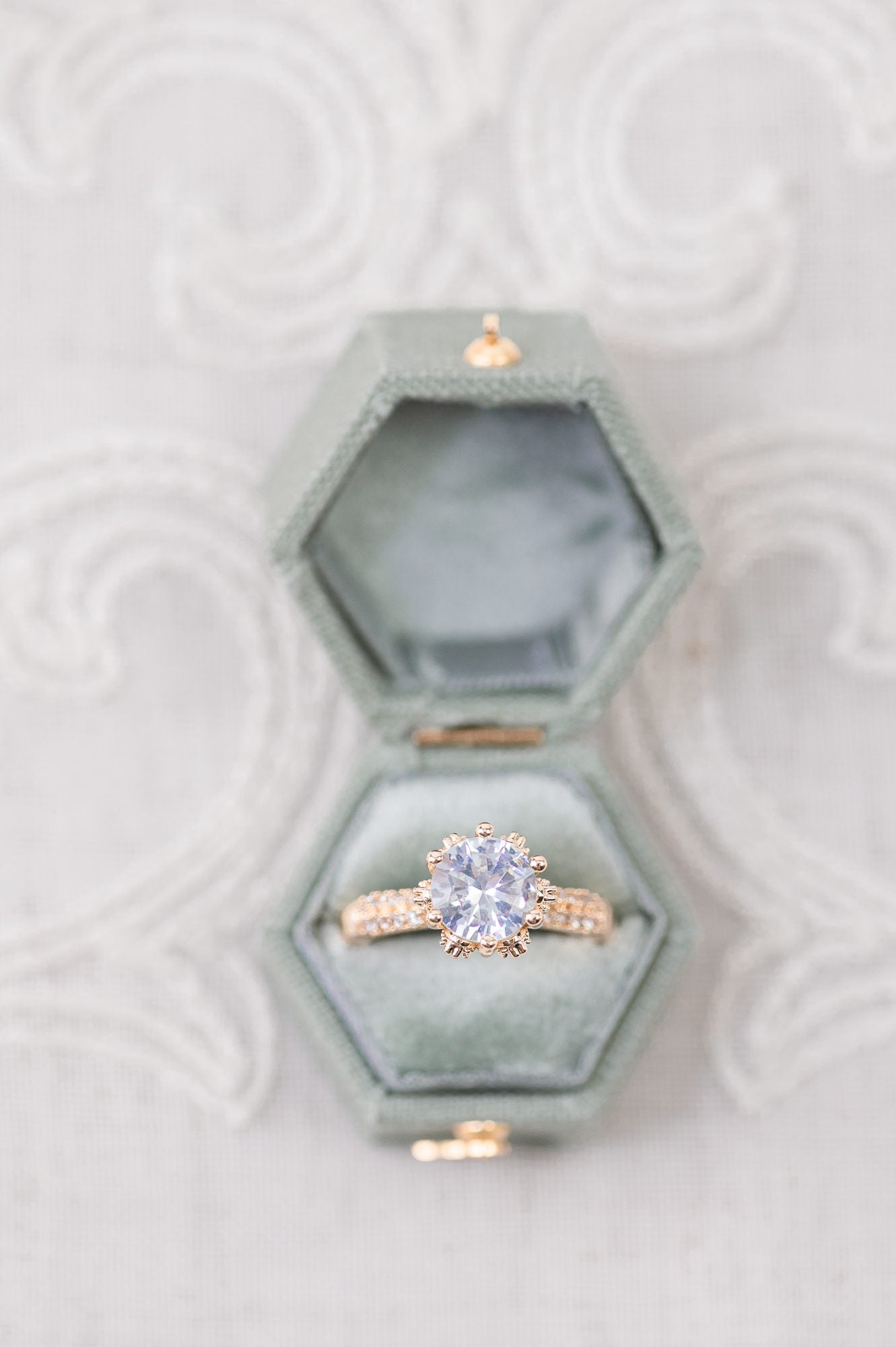 Mini Hexagon Heritage Petite Box - Eucalyptus Linen image