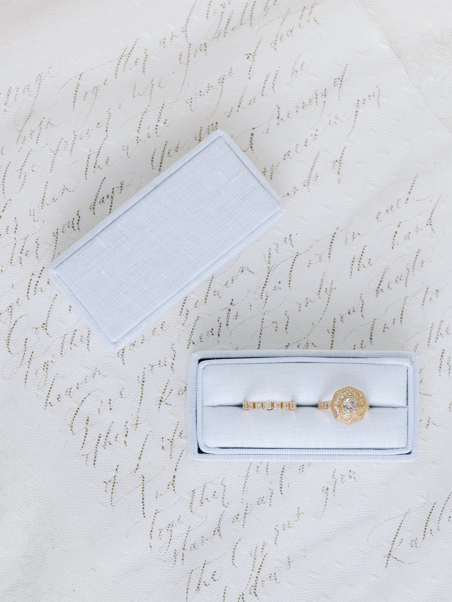 Rectangle Heritage Collection - Single Slot Jewelry Box - Dove White Linen image