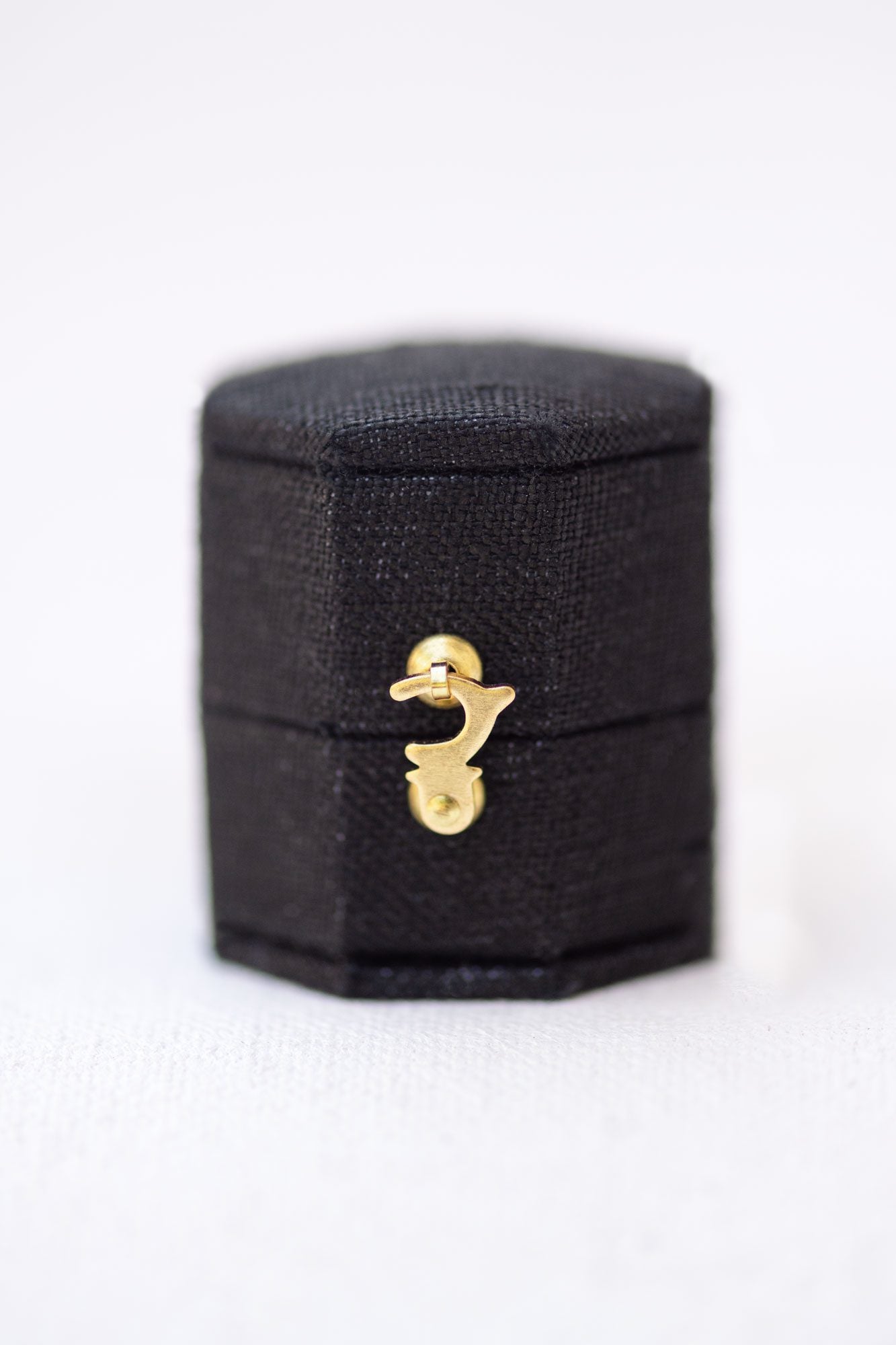 Mini Octogon Heritage Petite Box - Onyx Linen image