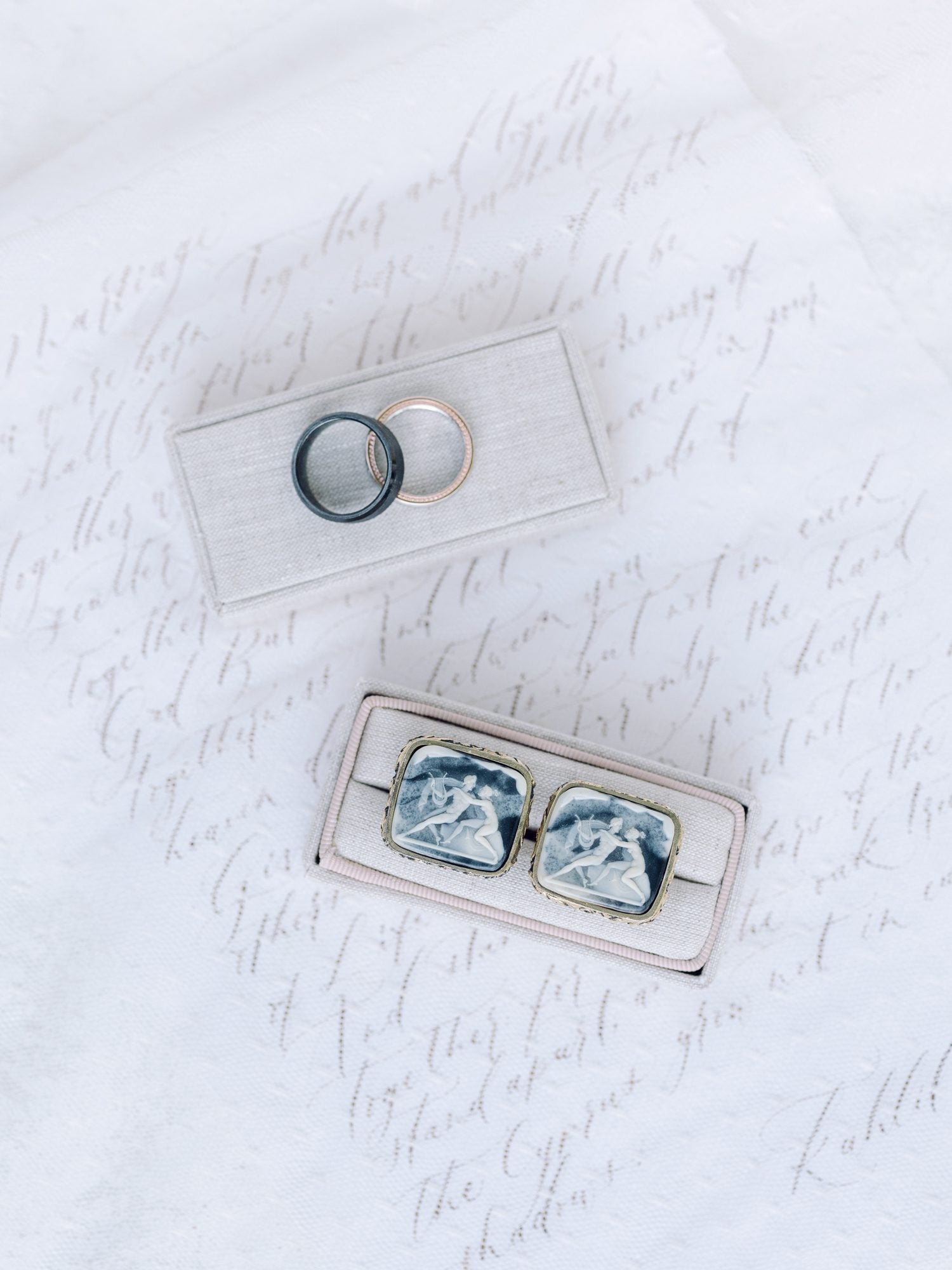 Rectangle Heritage Collection - Single Slot Jewelry Box - Oatmeal Linen image