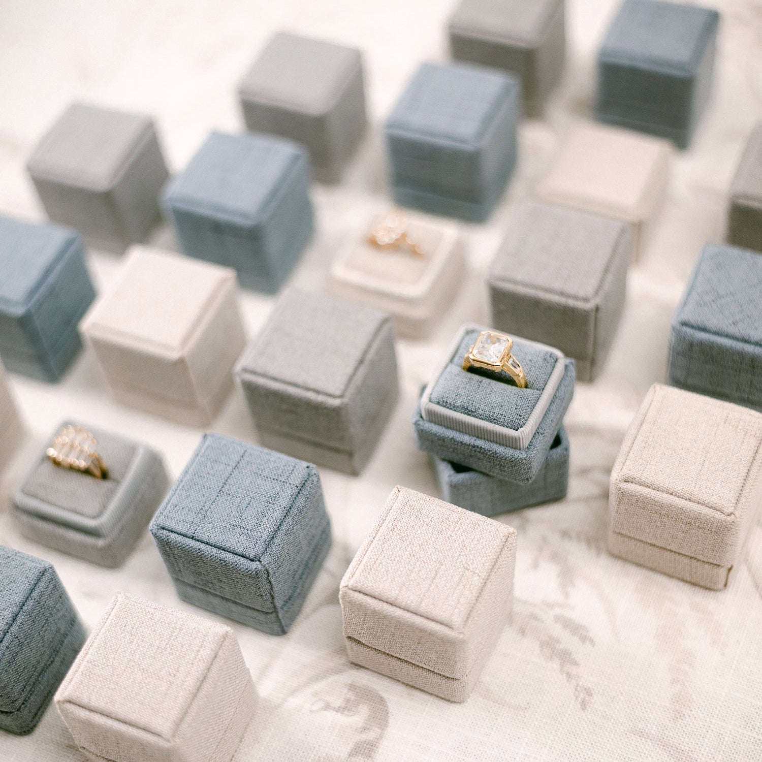 Square Linen Ring Box