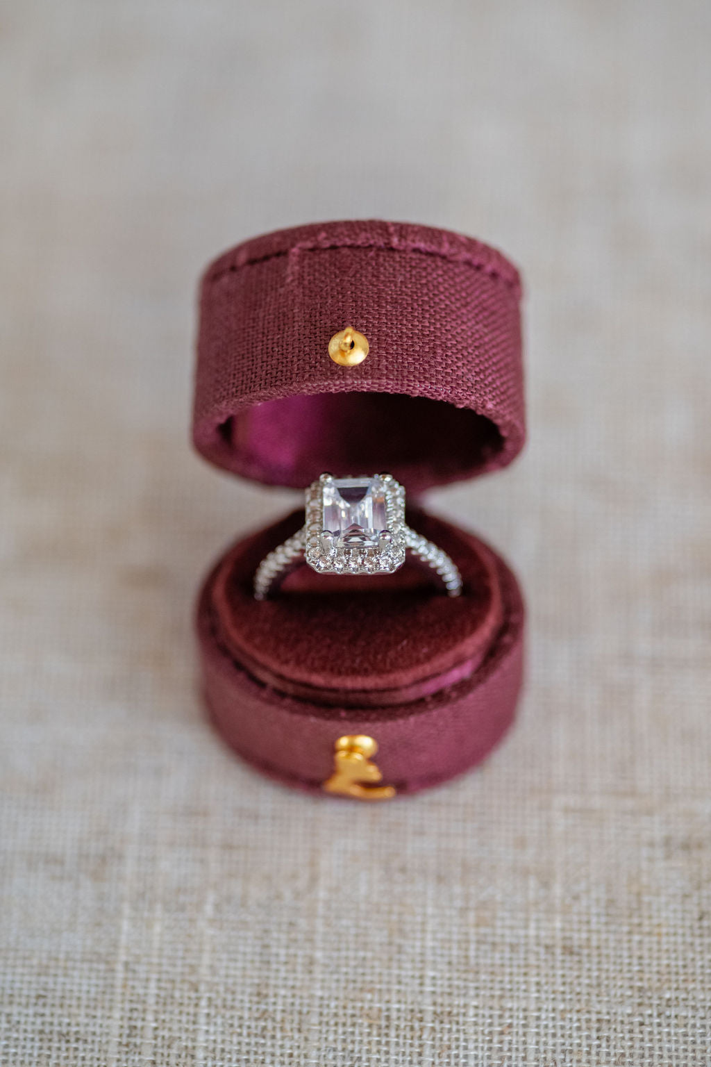 Mini Oval Heritage Petite Box