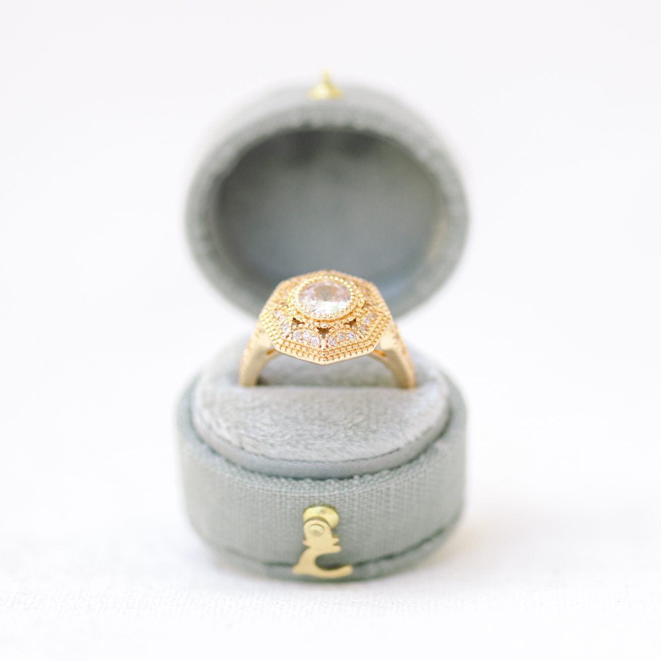 Oval Heritage Petite Box - Eucalyptus Linen image